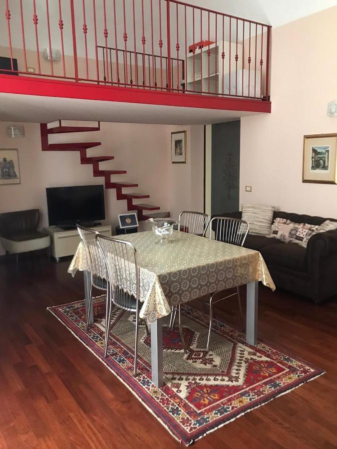 Zappala' Gemelli House Appartement Catánia Buitenkant foto